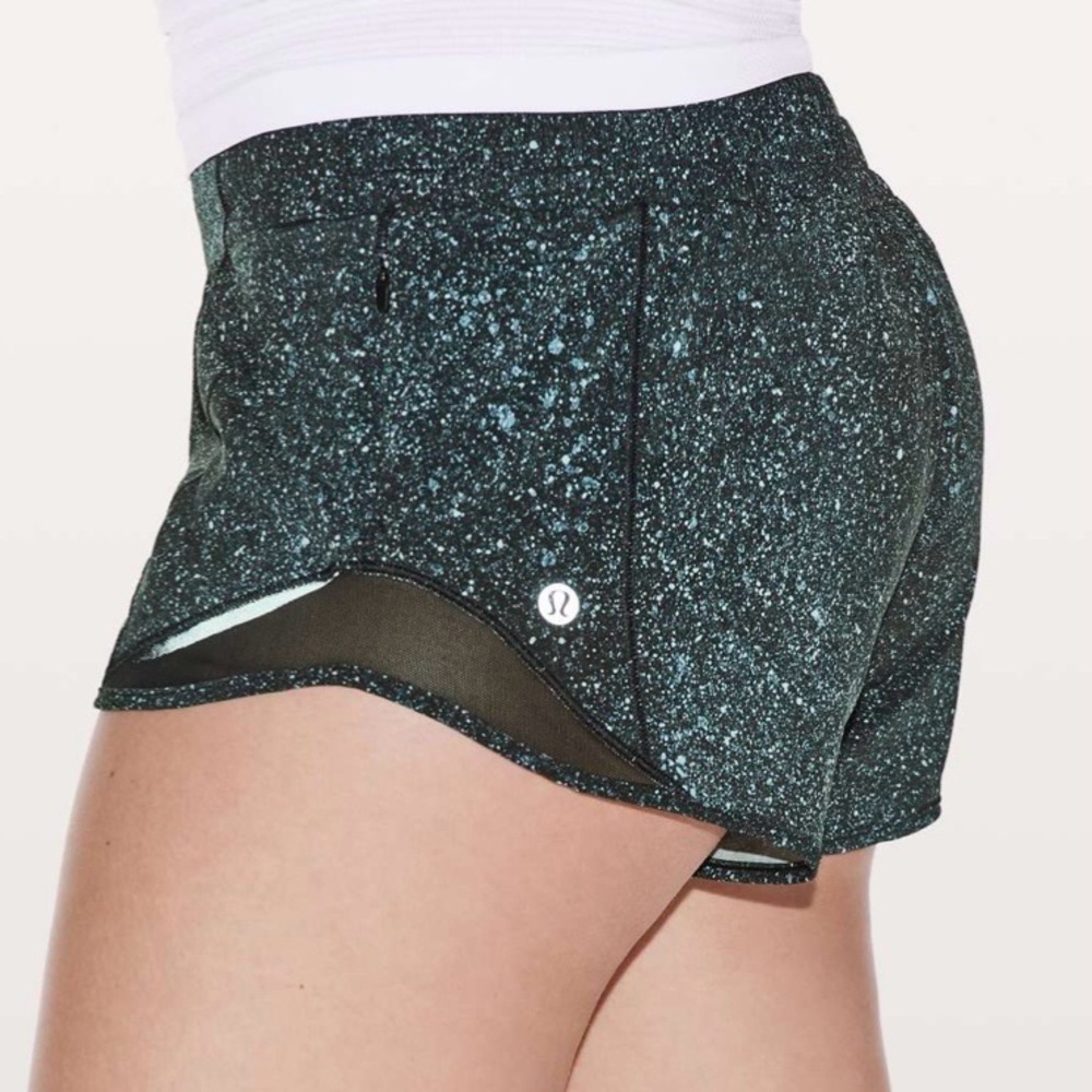 Lululemon Hotty Hot Shorts 2.5” Mineralize Multi Black Speckled Womens 4